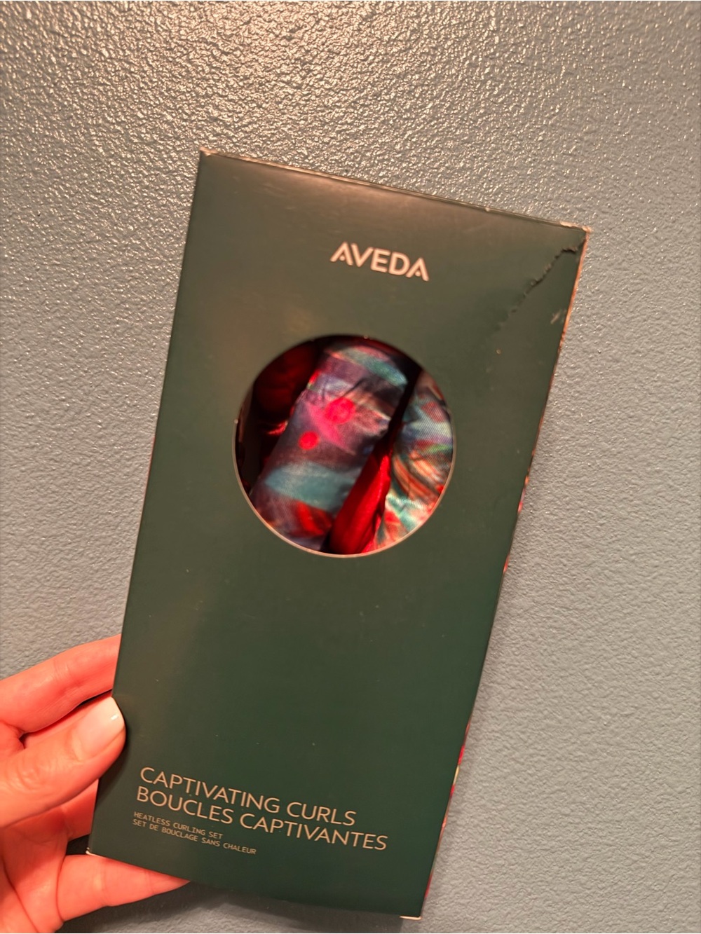 AVEDA Captivating Curls Set - Teal and Red Accents